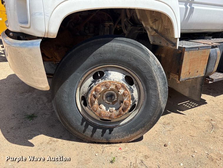 image for item FC2355 1999 Chevrolet C7500 dump truck