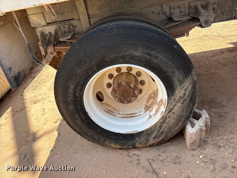 image for item FC2355 1999 Chevrolet C7500 dump truck