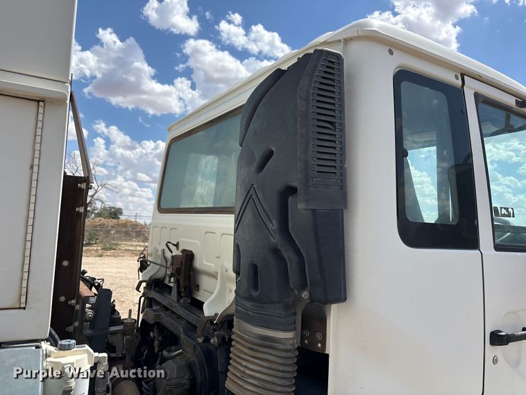 image for item FC2356 2009 Elgin 3300 street sweeper truck