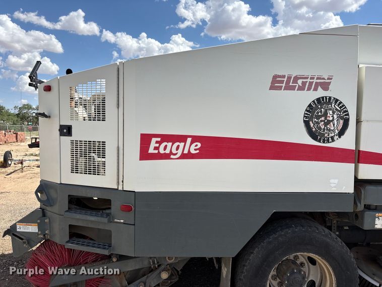 image for item FC2356 2009 Elgin 3300 street sweeper truck
