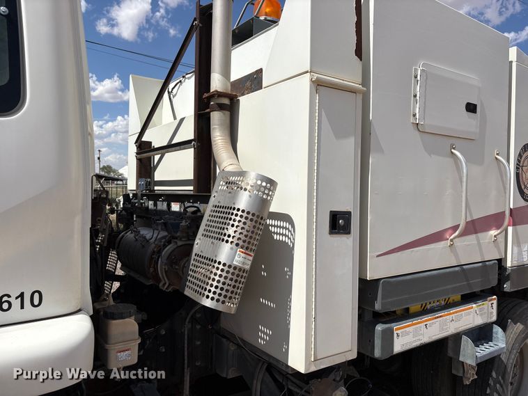 image for item FC2356 2009 Elgin 3300 street sweeper truck