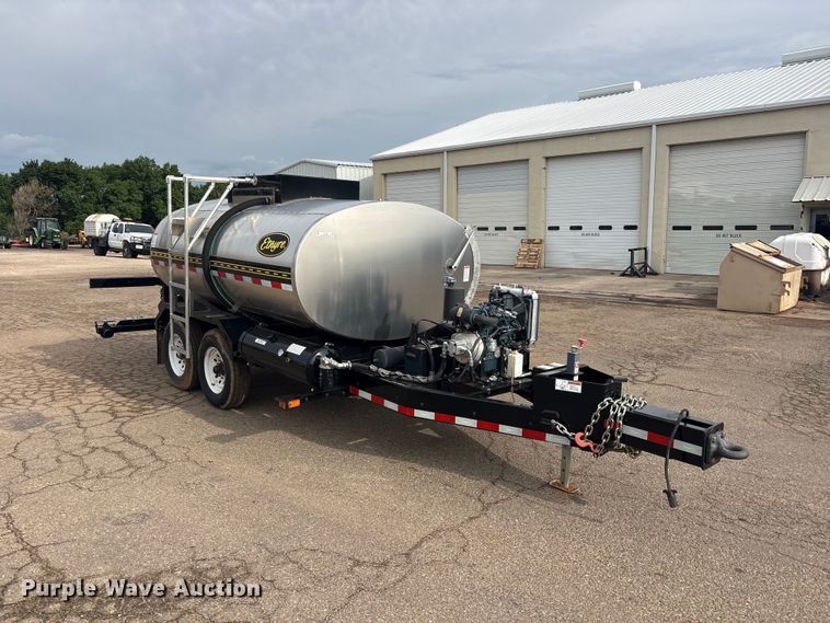 image for item FC2365 2023 E.D. Etnyre & CO M U oil distribution trailer