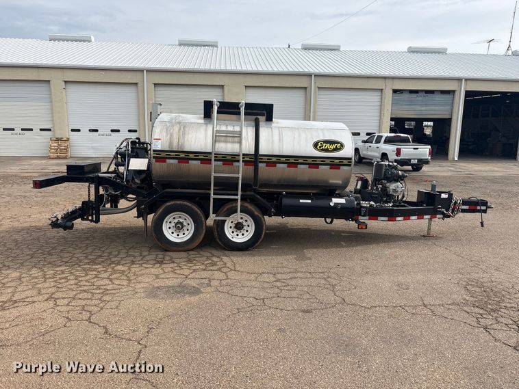 image for item FC2365 2023 E.D. Etnyre & CO M U oil distribution trailer