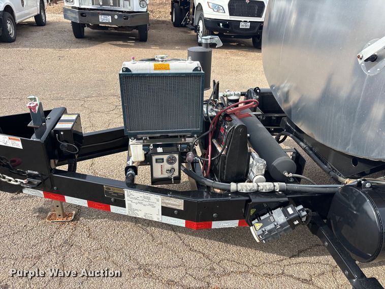 image for item FC2365 2023 E.D. Etnyre & CO M U oil distribution trailer