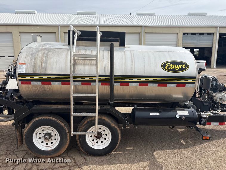 image for item FC2365 2023 E.D. Etnyre & CO M U oil distribution trailer