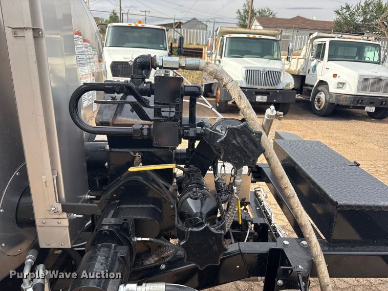 image for item FC2365 2023 E.D. Etnyre & CO M U oil distribution trailer