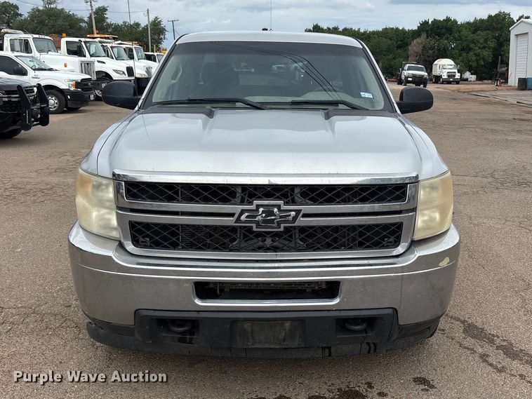 image for item FC2368 2011 Chevrolet Silverado 2500HD Ext. Cab pickup truck