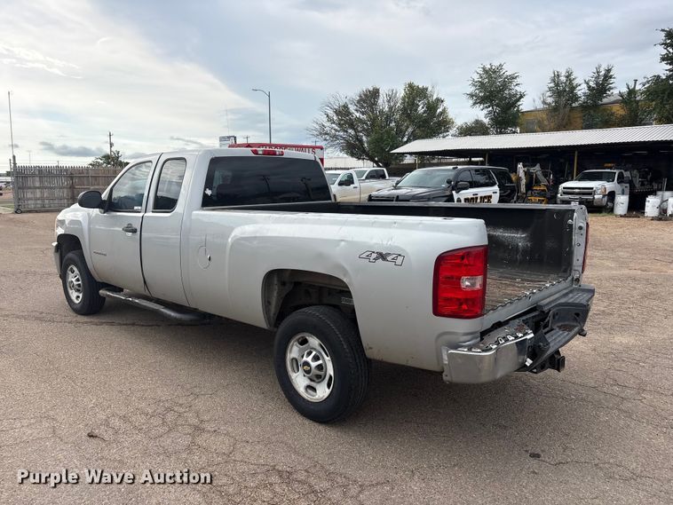 image for item FC2368 2011 Chevrolet Silverado 2500HD Ext. Cab pickup truck
