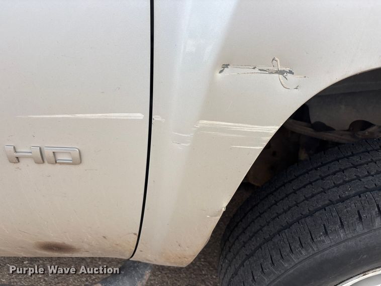 image for item FC2368 2011 Chevrolet Silverado 2500HD Ext. Cab pickup truck