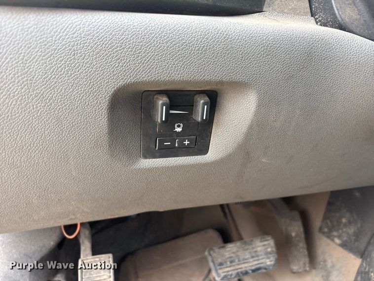 image for item FC2368 2011 Chevrolet Silverado 2500HD Ext. Cab pickup truck