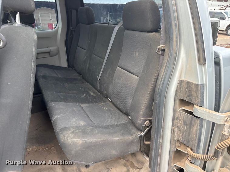 image for item FC2368 2011 Chevrolet Silverado 2500HD Ext. Cab pickup truck