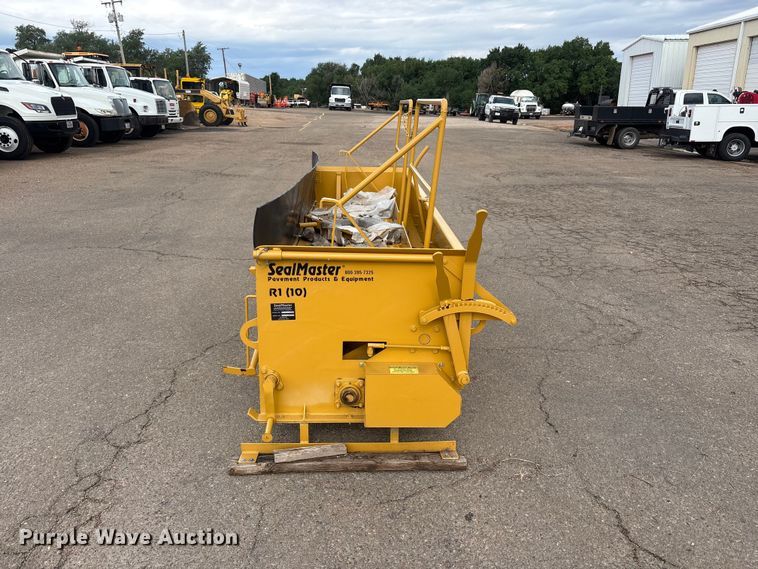 image for item FC2369 Seal master R1 (10) chip spreader