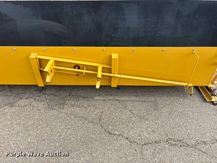 image for item FC2369 Seal master R1 (10) chip spreader