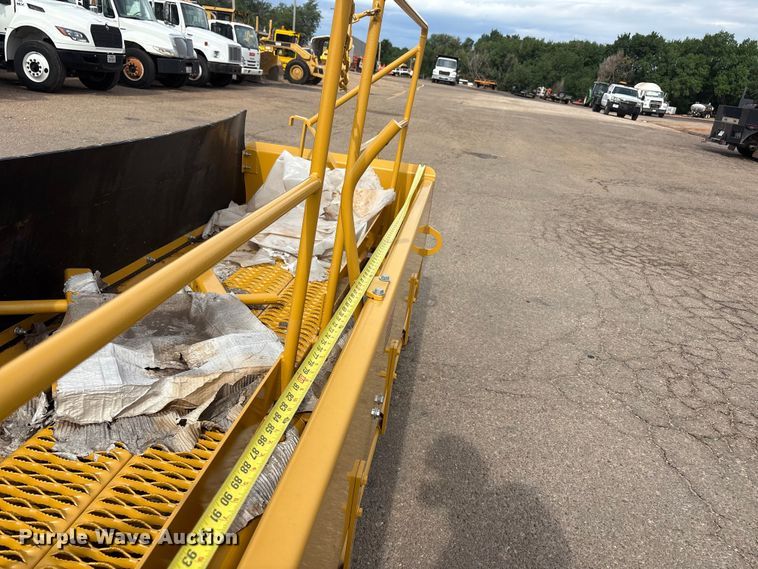 image for item FC2369 Seal master R1 (10) chip spreader