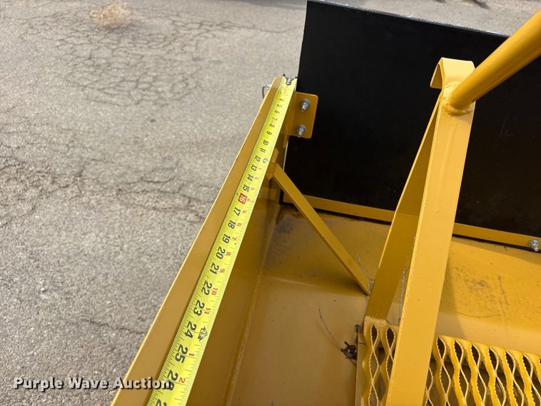 image for item FC2369 Seal master R1 (10) chip spreader