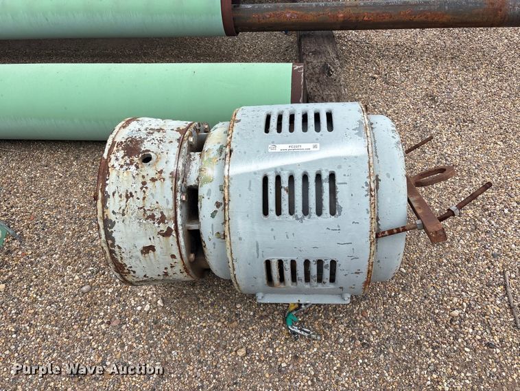 image for item FC2371 Pumps
