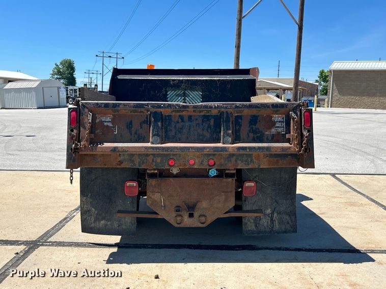 image for item FC2734 2006 Ford F350 Super Duty XL dump bed pickup truck