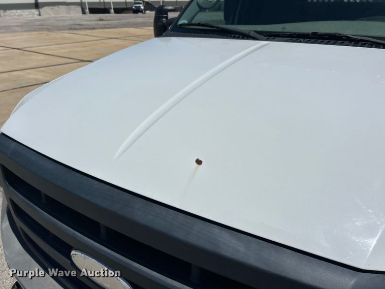 image for item FC2734 2006 Ford F350 Super Duty XL dump bed pickup truck