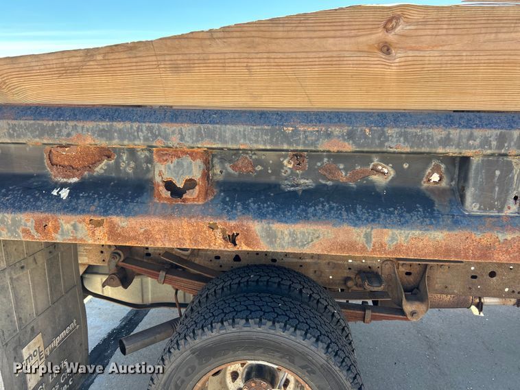 image for item FC2734 2006 Ford F350 Super Duty XL dump bed pickup truck
