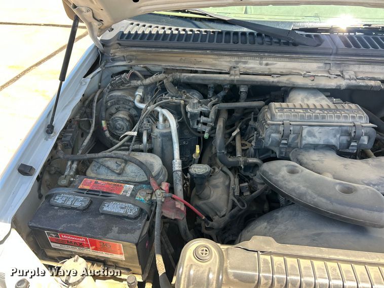 image for item FC2734 2006 Ford F350 Super Duty XL dump bed pickup truck