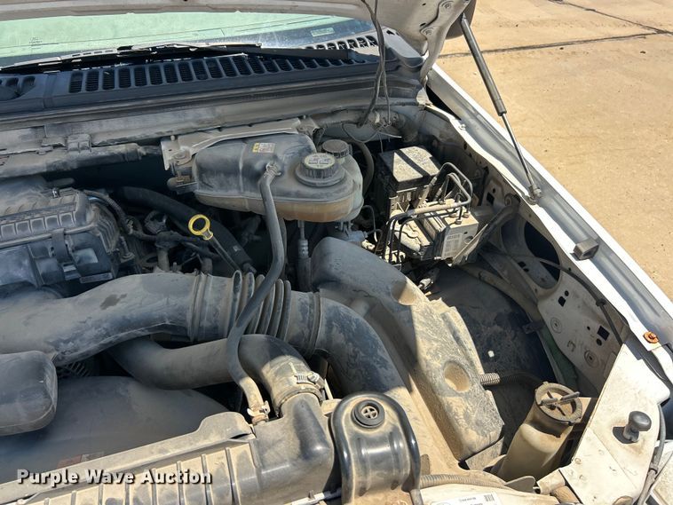 image for item FC2734 2006 Ford F350 Super Duty XL dump bed pickup truck