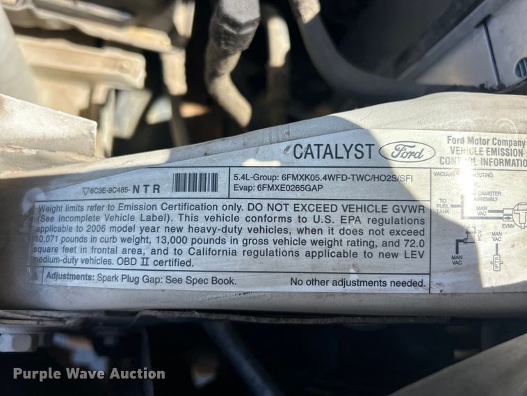 image for item FC2734 2006 Ford F350 Super Duty XL dump bed pickup truck