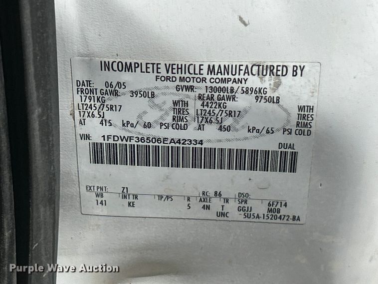 image for item FC2734 2006 Ford F350 Super Duty XL dump bed pickup truck