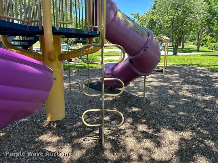 image for item FC2736 Playground equipment