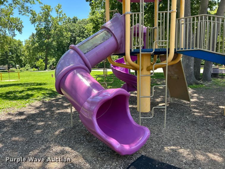 image for item FC2736 Playground equipment