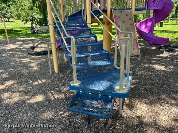 image for item FC2736 Playground equipment