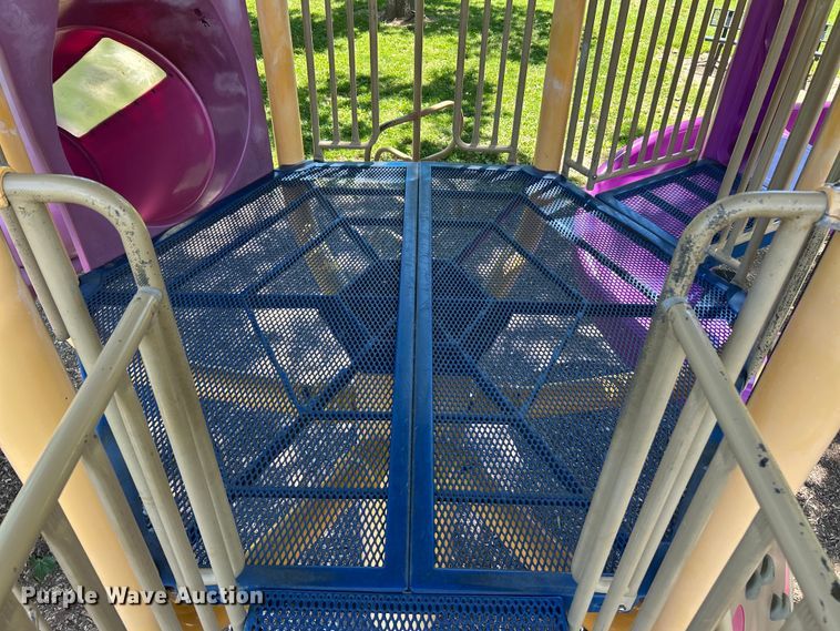 image for item FC2736 Playground equipment