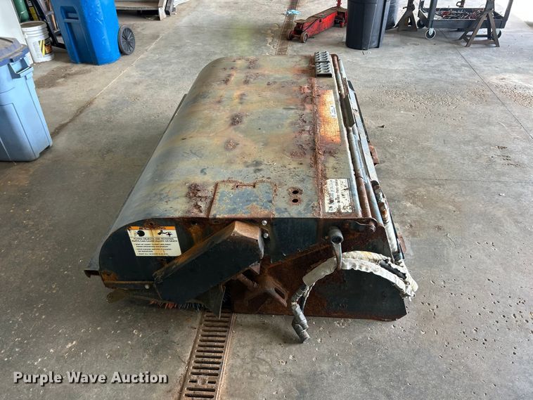 image for item FC2740 2016 Bobcat 72 Sweeper skid steer sweeper
