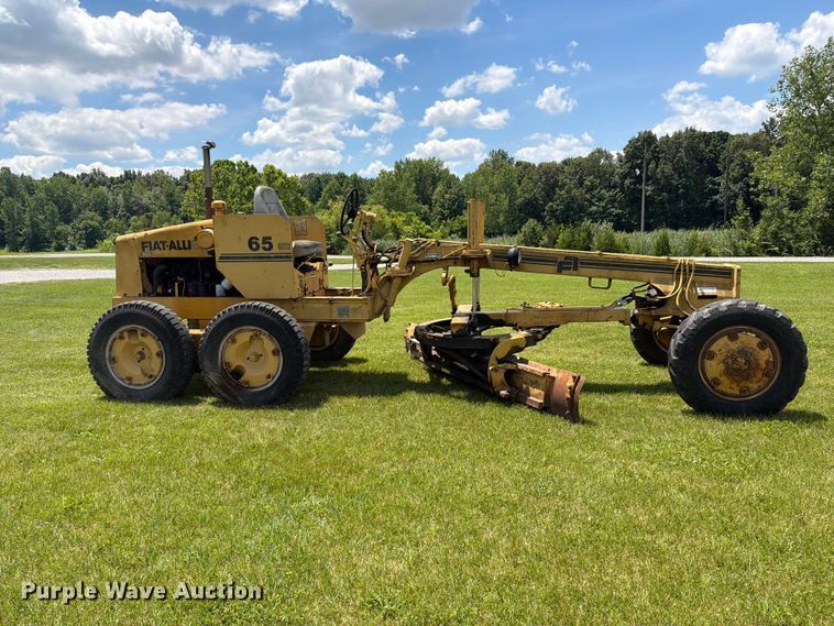 image for item FC3113 1972 Fiat-Allis M65 motor grader
