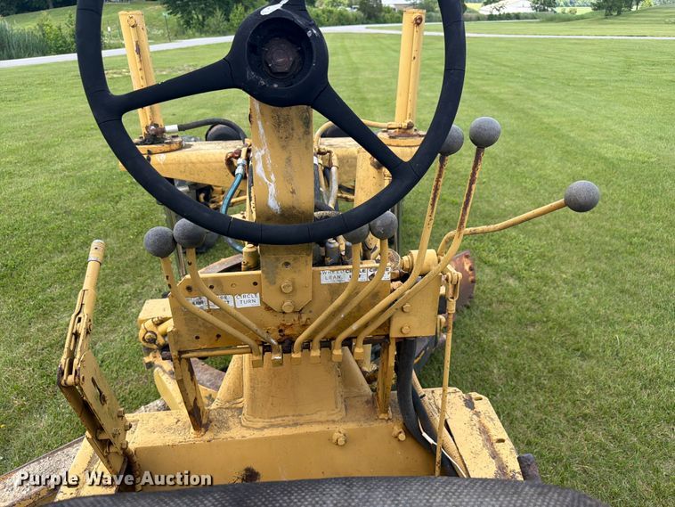 image for item FC3113 1972 Fiat-Allis M65 motor grader