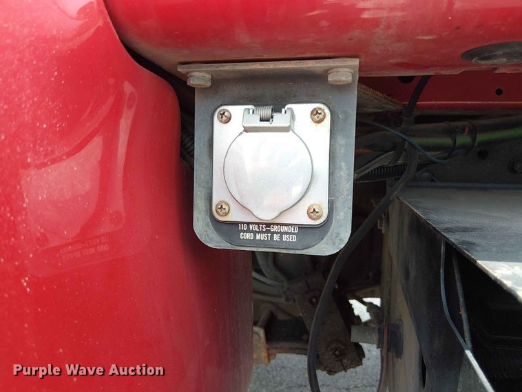 image for item FC4706 1997 International 4700 bucket truck