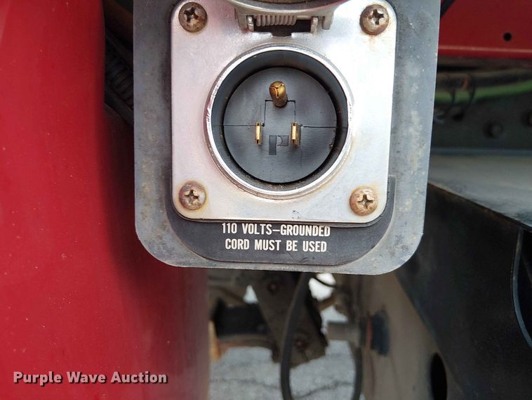 image for item FC4706 1997 International 4700 bucket truck