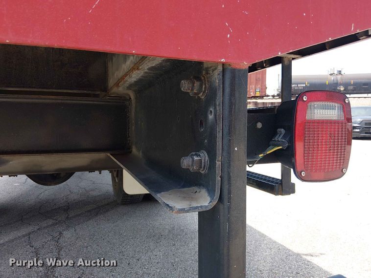 image for item FC4706 1997 International 4700 bucket truck