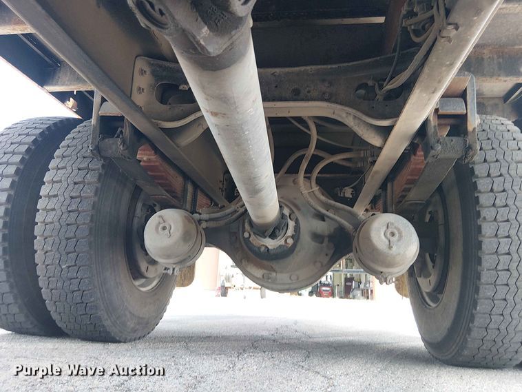 image for item FC4706 1997 International 4700 bucket truck