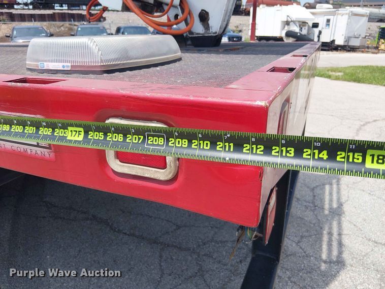 image for item FC4706 1997 International 4700 bucket truck