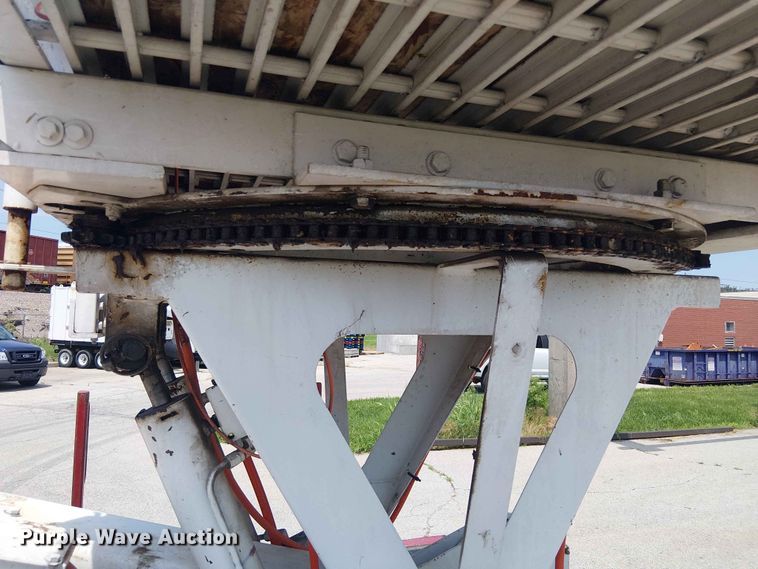 image for item FC4706 1997 International 4700 bucket truck