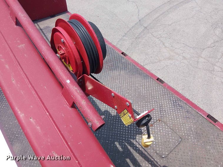 image for item FC4706 1997 International 4700 bucket truck