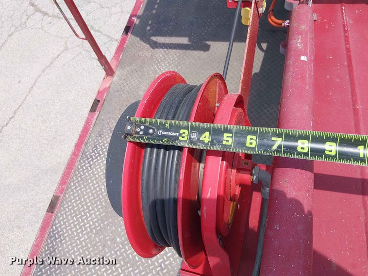 image for item FC4706 1997 International 4700 bucket truck