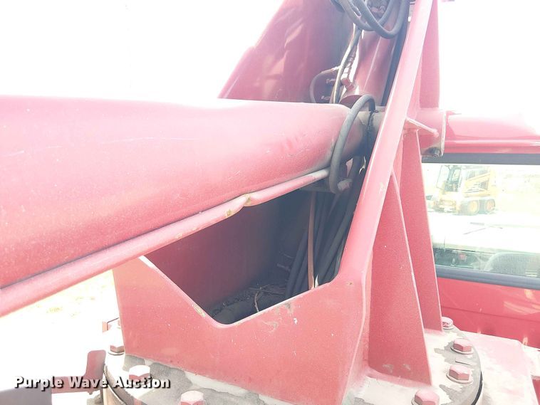 image for item FC4706 1997 International 4700 bucket truck