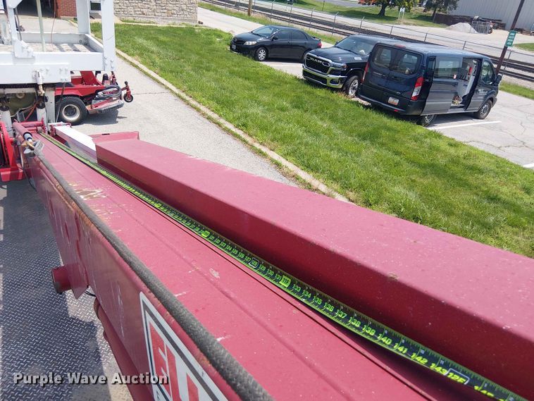 image for item FC4706 1997 International 4700 bucket truck