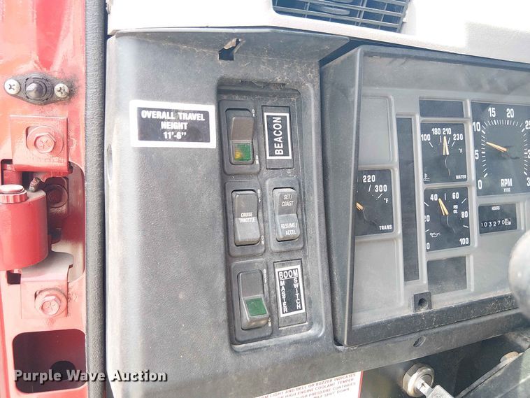 image for item FC4706 1997 International 4700 bucket truck