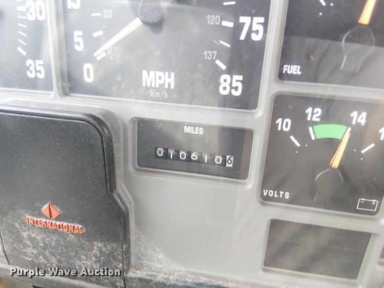 image for item FC4706 1997 International 4700 bucket truck