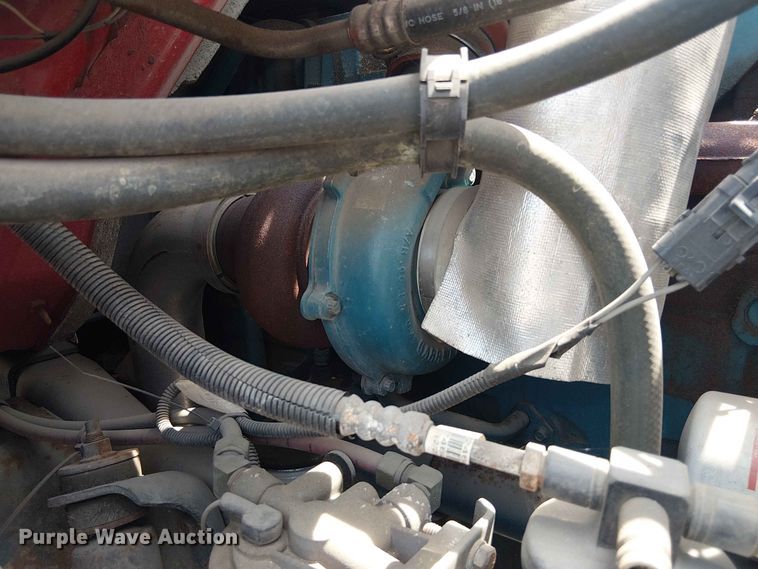 image for item FC4706 1997 International 4700 bucket truck