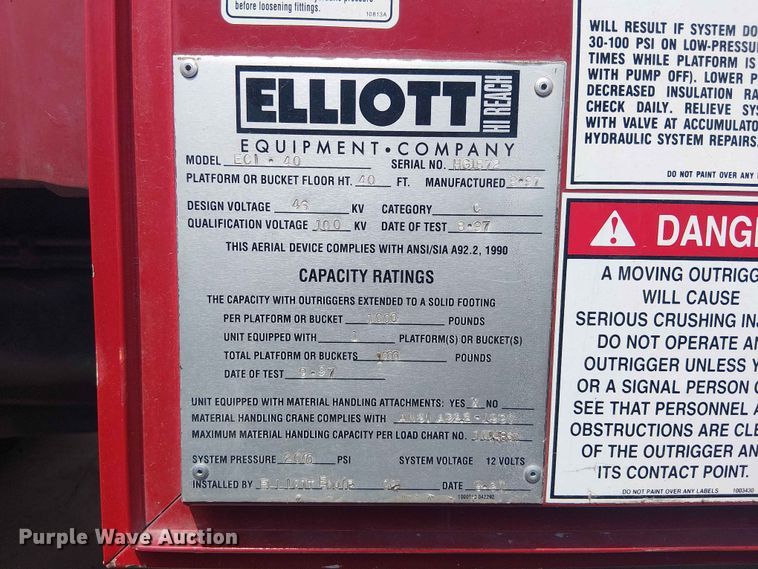 image for item FC4706 1997 International 4700 bucket truck