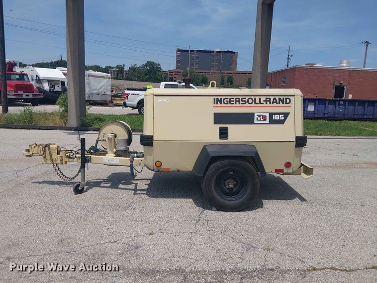 image for item FC4707 1998 Ingersoll Rand P185WJD air compressor