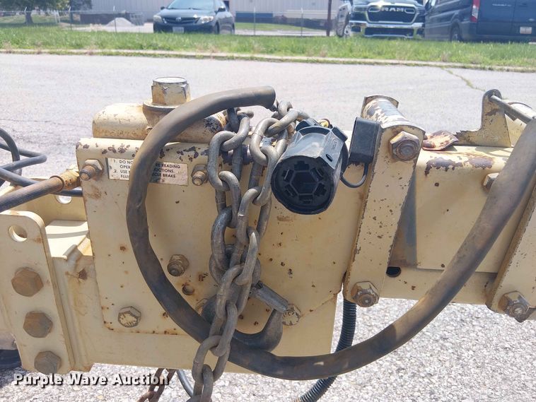 image for item FC4707 1998 Ingersoll Rand P185WJD air compressor